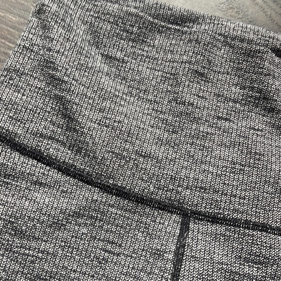 Lululemon leggings - Picture 3 of 4